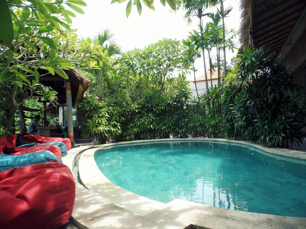 Отель Matra Bali Surf Camp Чангу Экстерьер фото