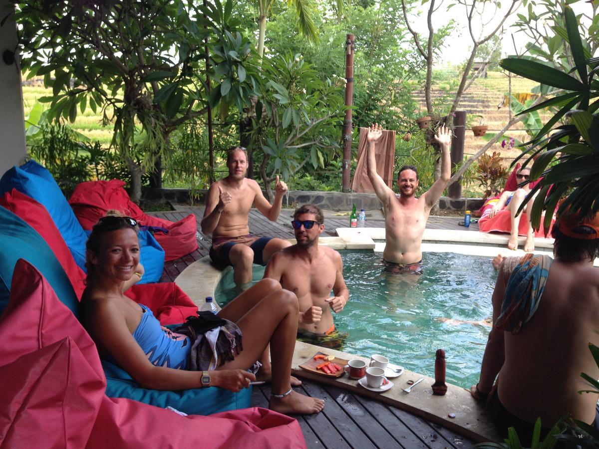 Отель Matra Bali Surf Camp Чангу Экстерьер фото